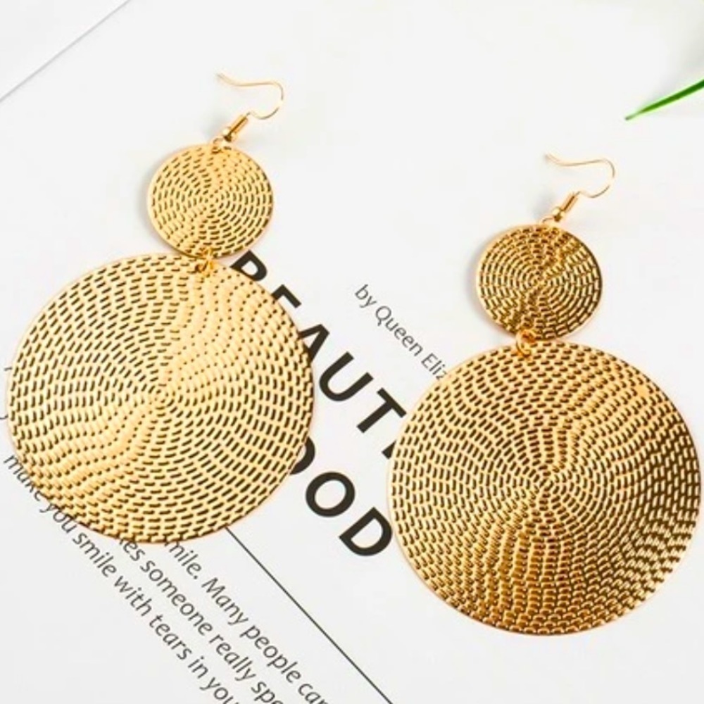 Gold Round Plate Patterned Long Drop Earrings